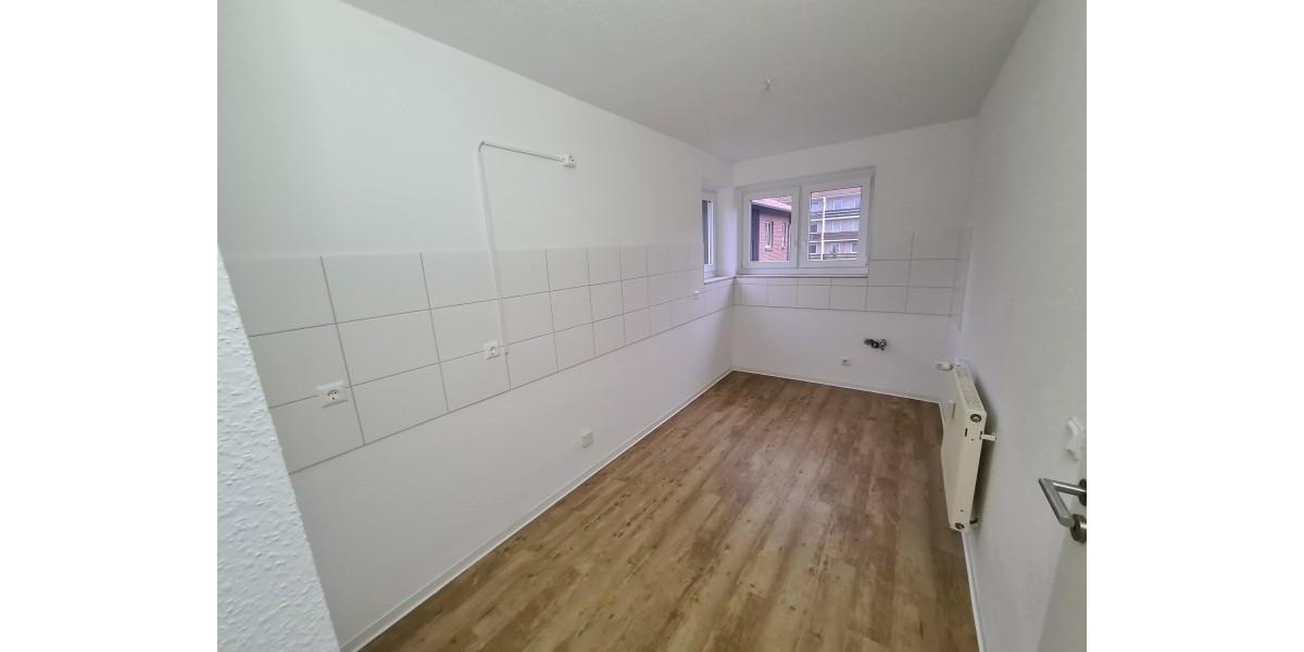Etagenwohnung Stendal - 5 Zimmer, 105 m&sup2;, 633&euro; | Angebot:24711771