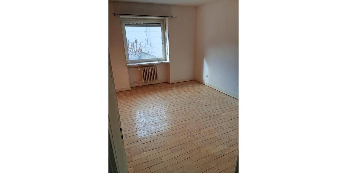 Etagenwohnung Saarbrücken St. Arnual - 3 Zimmer, 75 m&sup2;, 620&euro; | Angebot:25572201