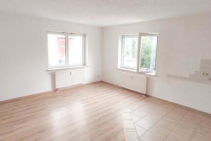 Wohnung Hohenstein-Ernstthal Ernstthal - 2 Zimmer, 52 m&sup2;, 280&euro; | Angebot:26065964