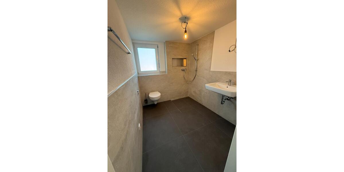 Dachgeschoßwohnung Weil der Stadt - 3 Zimmer, 64 m&sup2;, 1.280&euro; | Angebot:25080072