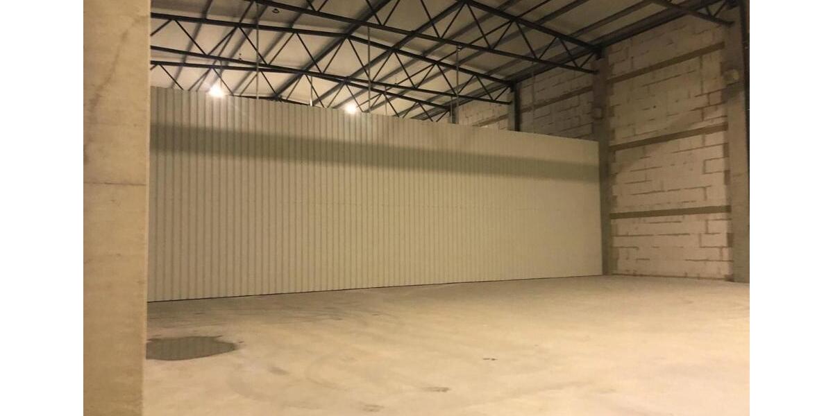 Lagerhalle, Halle, Produktionshalle, gewerbliche Fläche in Büren zimmer