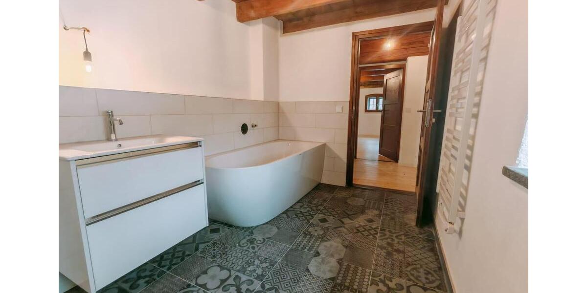 Einfamilienhaus Berg - 5 Zimmer, 130 m&sup2;, 4.250&euro; | Angebot:24715178