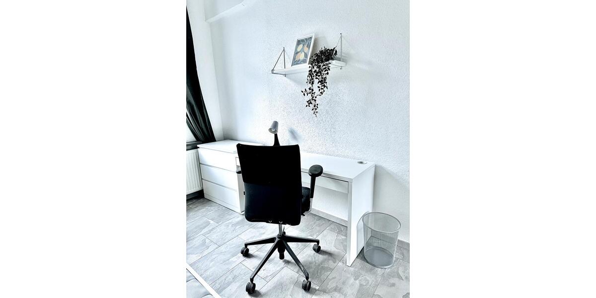 Wohnen auf Zeit Essen Huttrop - 5 Zimmer, 120 m&sup2;, 550&euro; | Angebot:25230036