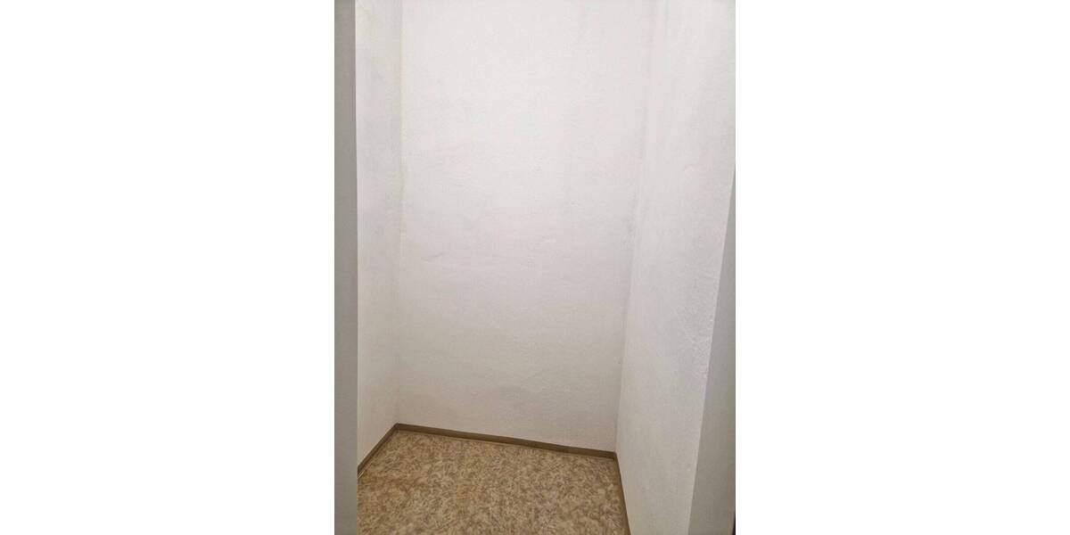 Etagenwohnung Bautzen - 2 Zimmer, 82 m&sup2;, 449&euro; | Angebot:26618198