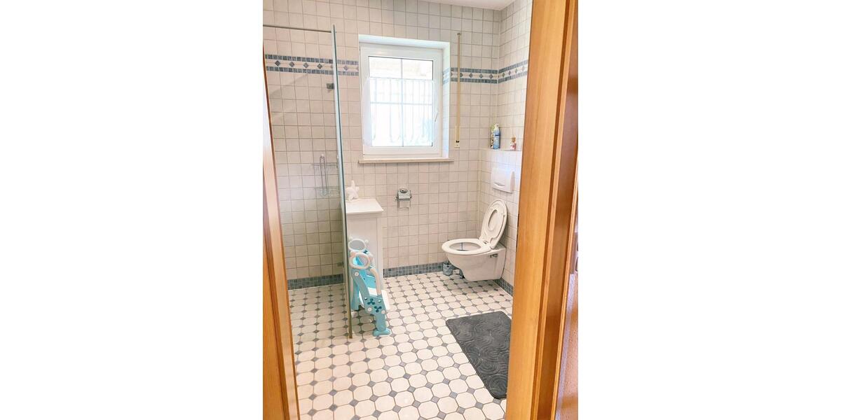 Einfamilienhaus Altenmünster - 6 Zimmer, 225 m&sup2;, 1.800&euro; | Angebot:24610377