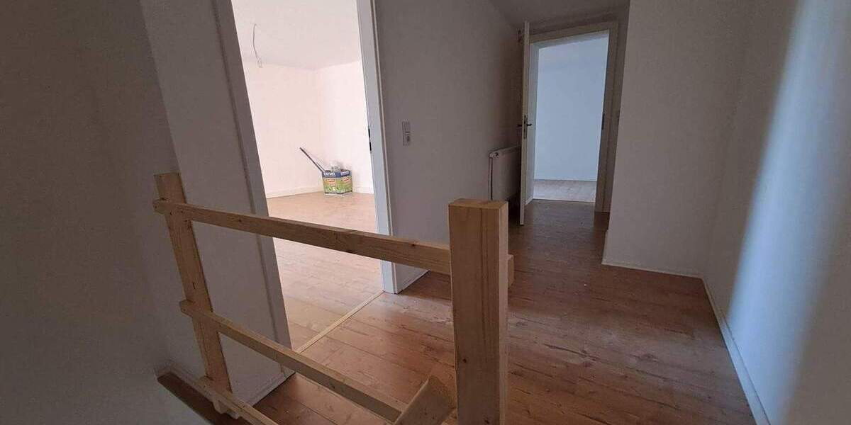 Etagenwohnung Bernburg Bergstadt - 3 Zimmer, 90 m&sup2;, 585&euro; | Angebot:25726598
