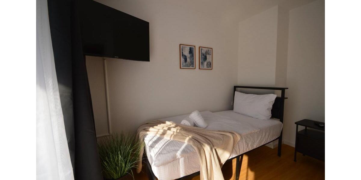 Wohnen auf Zeit Detmold Hakedahl - 10 Zimmer, 250 m&sup2;, 30&euro; | Angebot:24784467