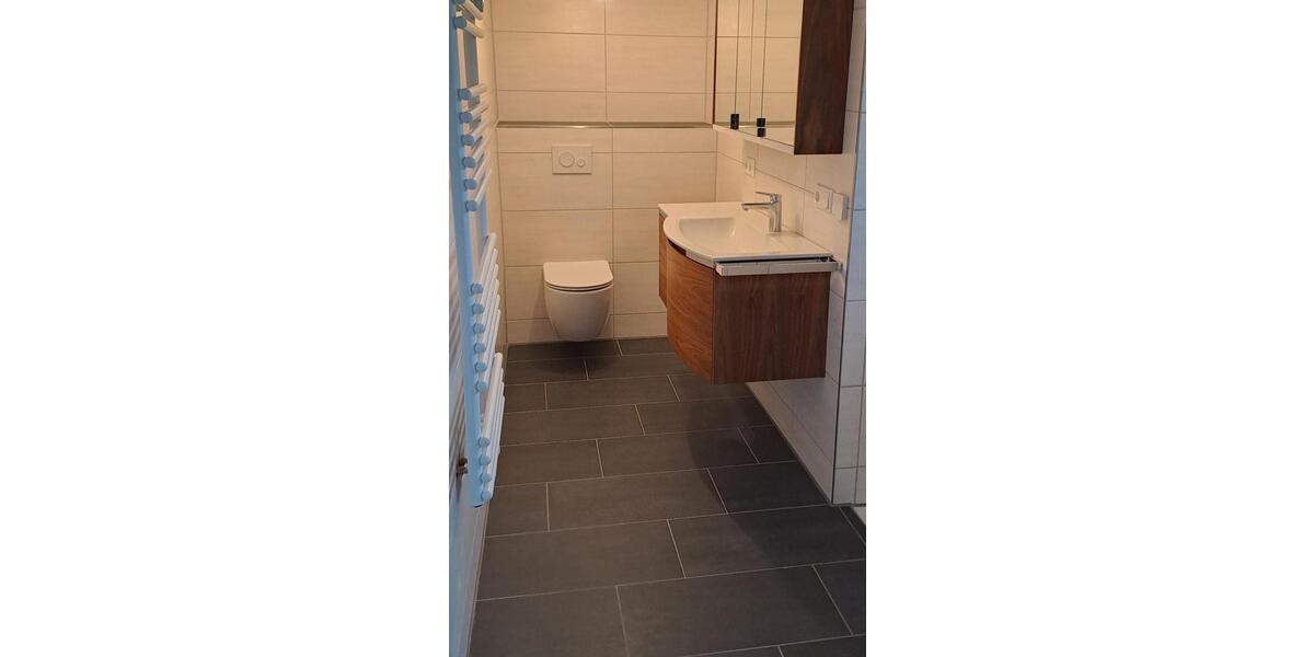 Kernsanierte Wohnung im Herzen von Oberkotzau (85 m²) 2 zimmer