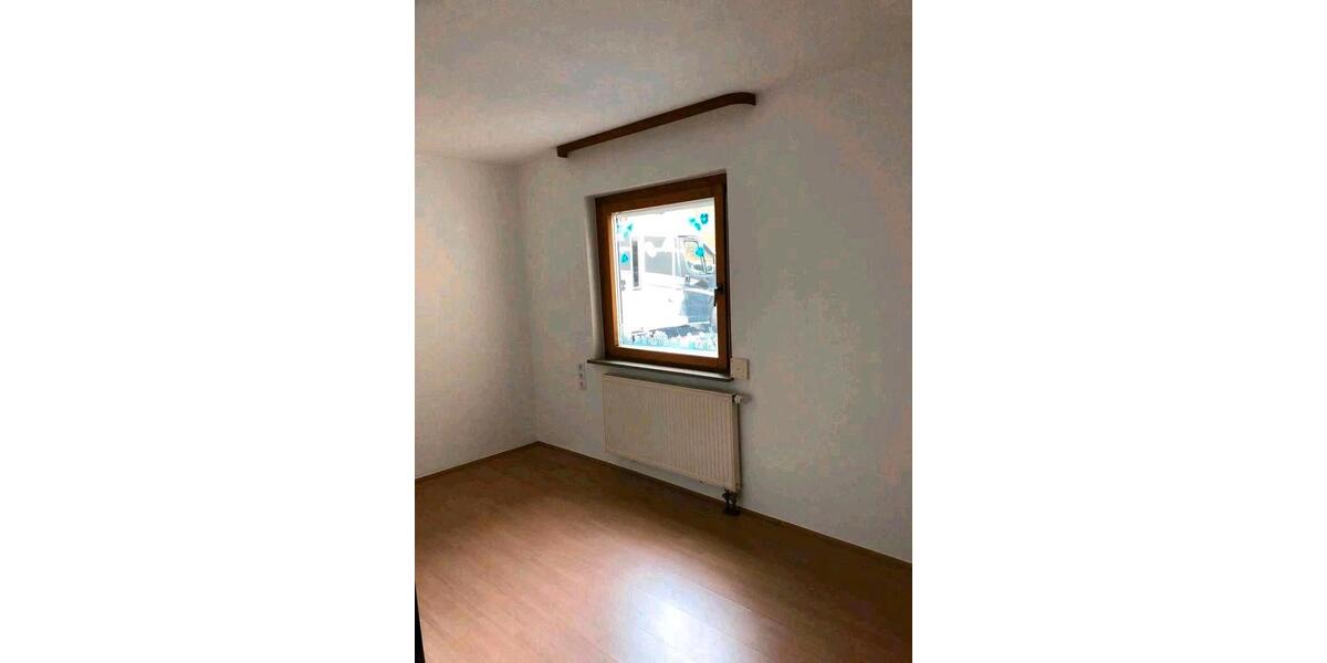 Erdgeschoßwohnung Wurmlingen - 3.5 Zimmer, 89 m&sup2;, 750&euro; | Angebot:26226359