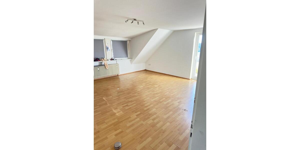 Dachgeschoßwohnung Rinteln - 3.5 Zimmer, 97 m&sup2;, 689&euro; | Angebot:25406442