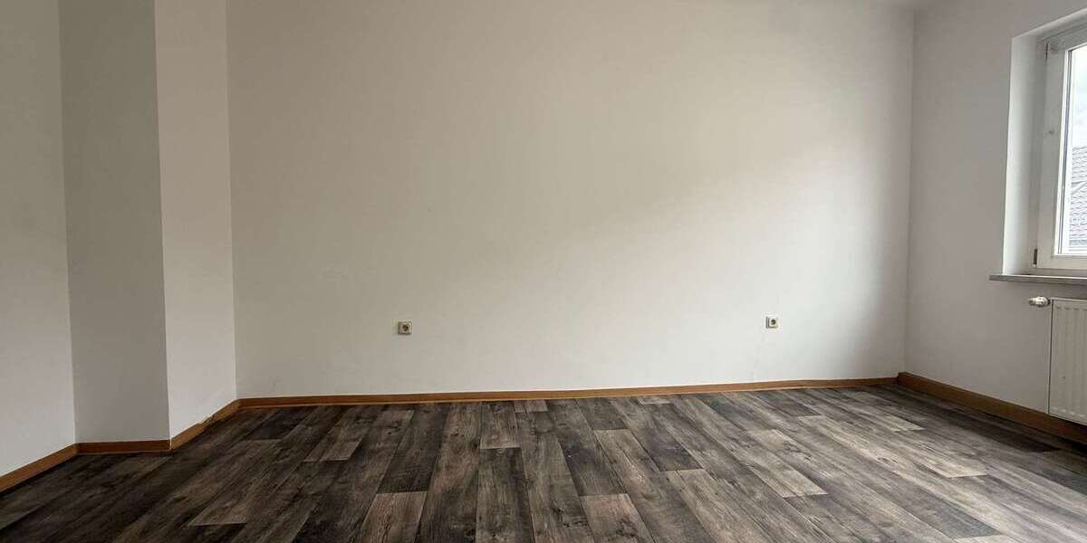 Helle 3-Zimmer-Wohnung mit ca. 70 m² mit Garage in Neunkirchen – sofort verfügbar - 3- Neunkirchen | Angebot:27199795