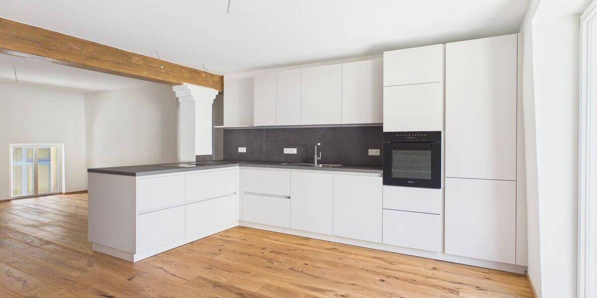 Etagenwohnung Amberg - 3 Zimmer, 110 m&sup2;, 1.640&euro; | Angebot:26242980