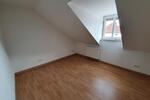 Dachgeschoßwohnung Osterhofen - 4 Zimmer, 111 m&sup2;, 800&euro; | Angebot:24806385