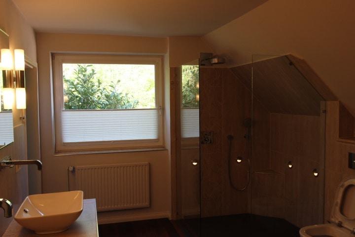 Dachgeschoßwohnung Leck - 3 Zimmer, 145 m&sup2;, 950&euro; | Angebot:26618427