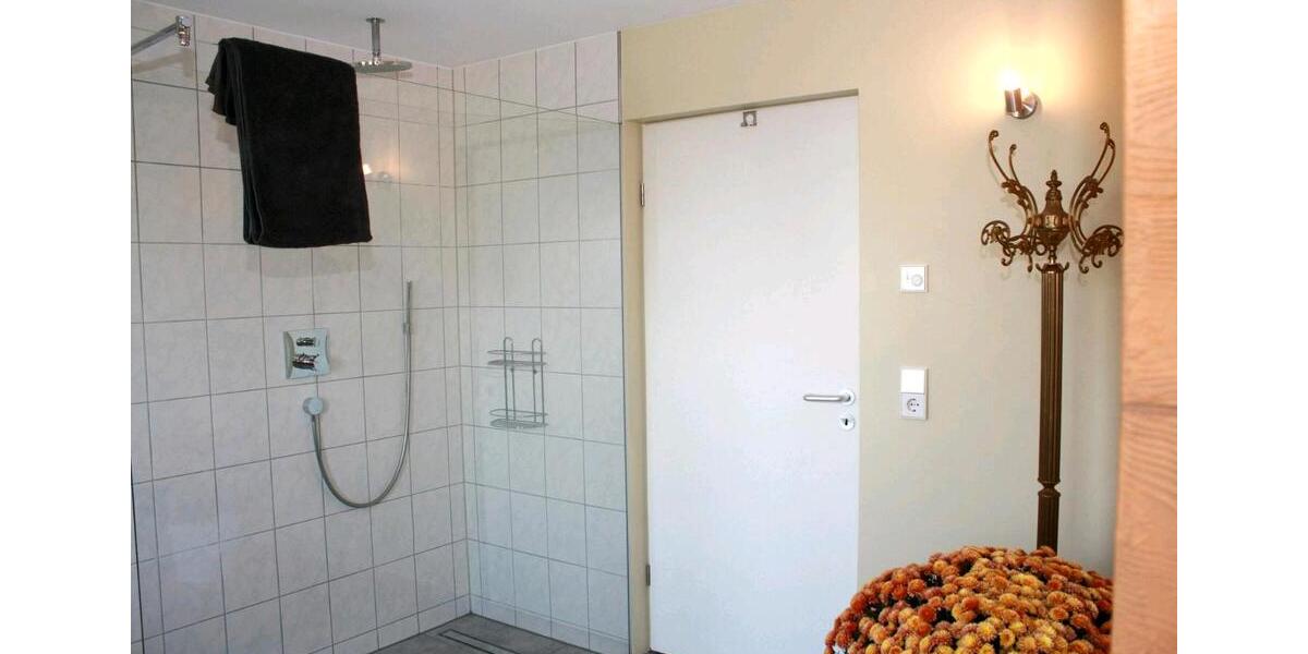 Wohnen auf Zeit Bisingen - 1 Zimmer, 50 m&sup2;, 65&euro; | Angebot:24778941