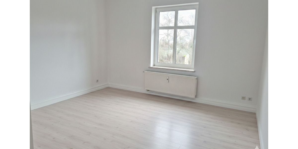 Etagenwohnung Glauchau - 4 Zimmer, 115 m&sup2;, 900&euro; | Angebot:25392795