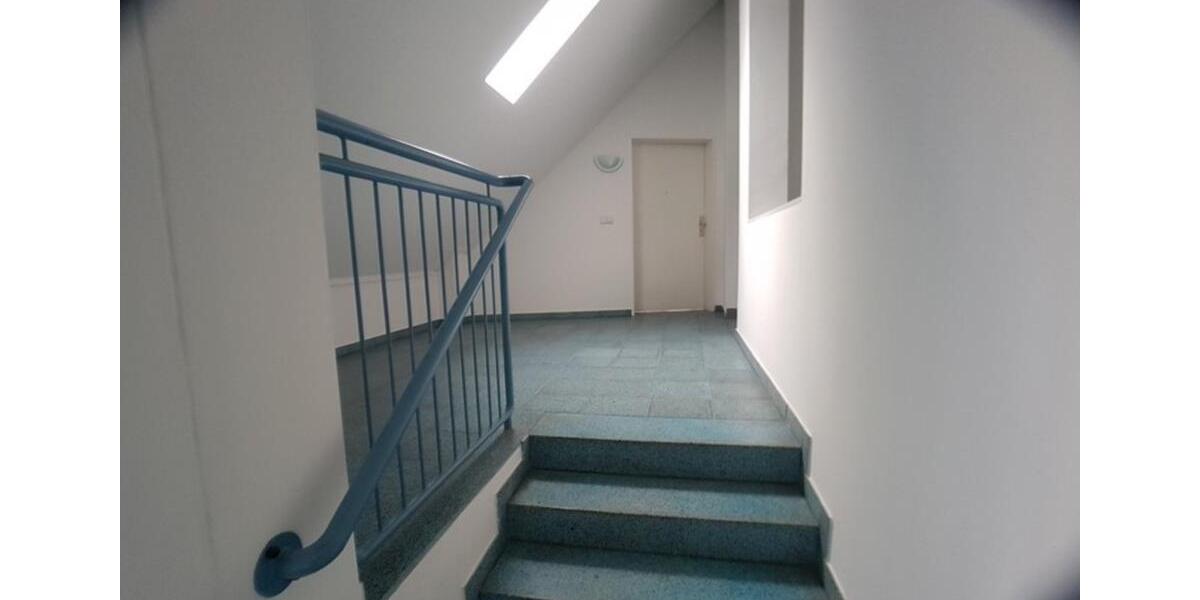 Dachgeschoßwohnung Burg - 3 Zimmer, 101 m&sup2;, 606&euro; | Angebot:25307697