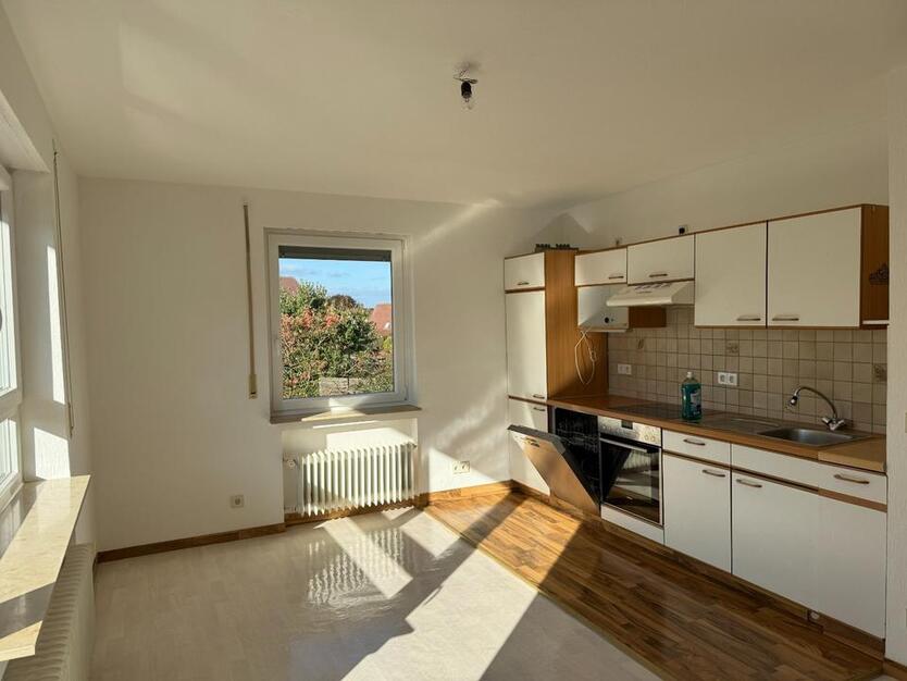 Lichtdurchflutete 2,5-Zimmer-Wohnung mit großem Balkon u. EBK zimmer