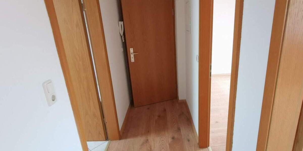 Etagenwohnung Neukieritzsch OT Lobstädt Lobstädt - 2 Zimmer, 33 m&sup2;, 270&euro; | Angebot:24990199