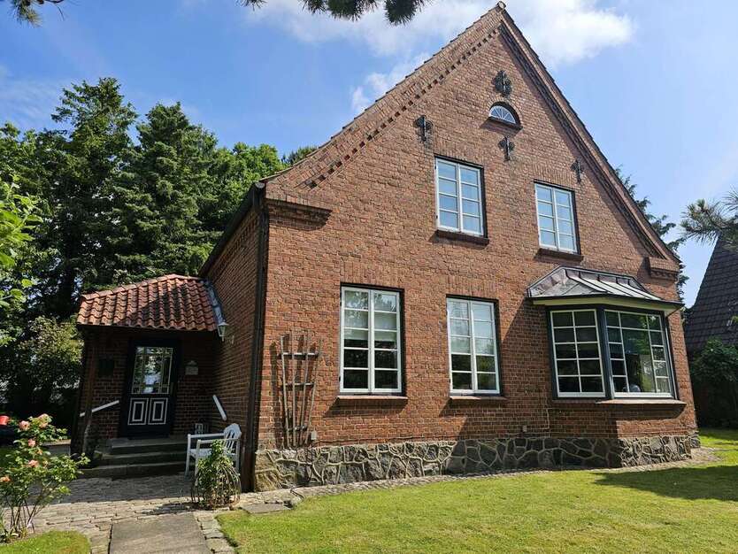 Haus zum Mieten in Schülldorf 1.200 € 150 m²