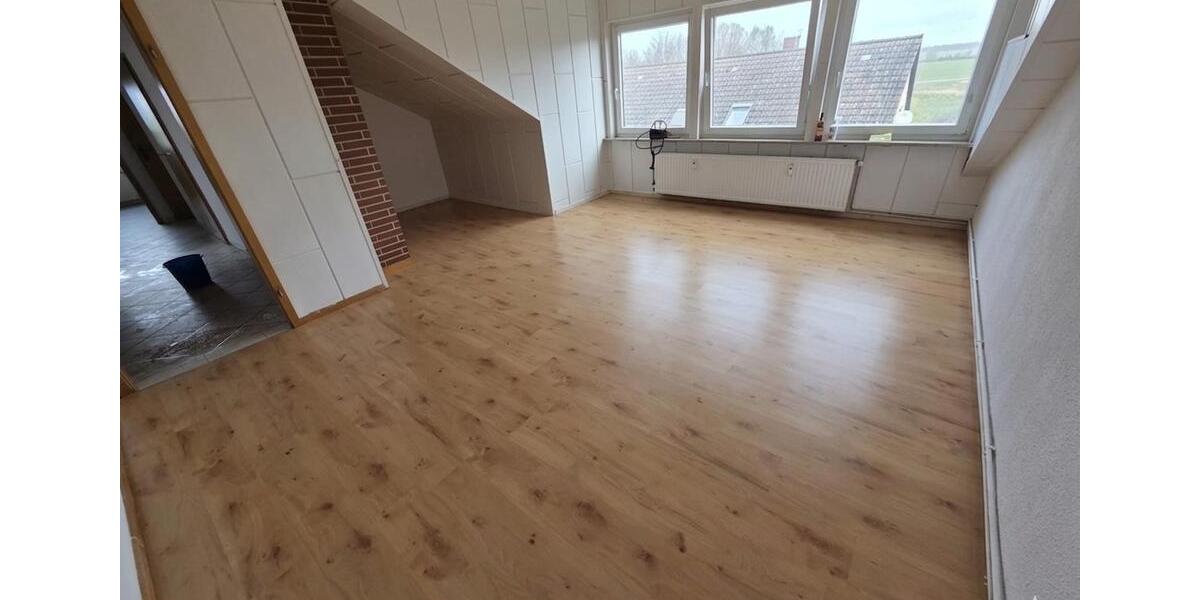 Dachgeschoßwohnung Salzgitter Ortschaft Ost - 3 Zimmer, 80 m&sup2;, 550&euro; | Angebot:26041130