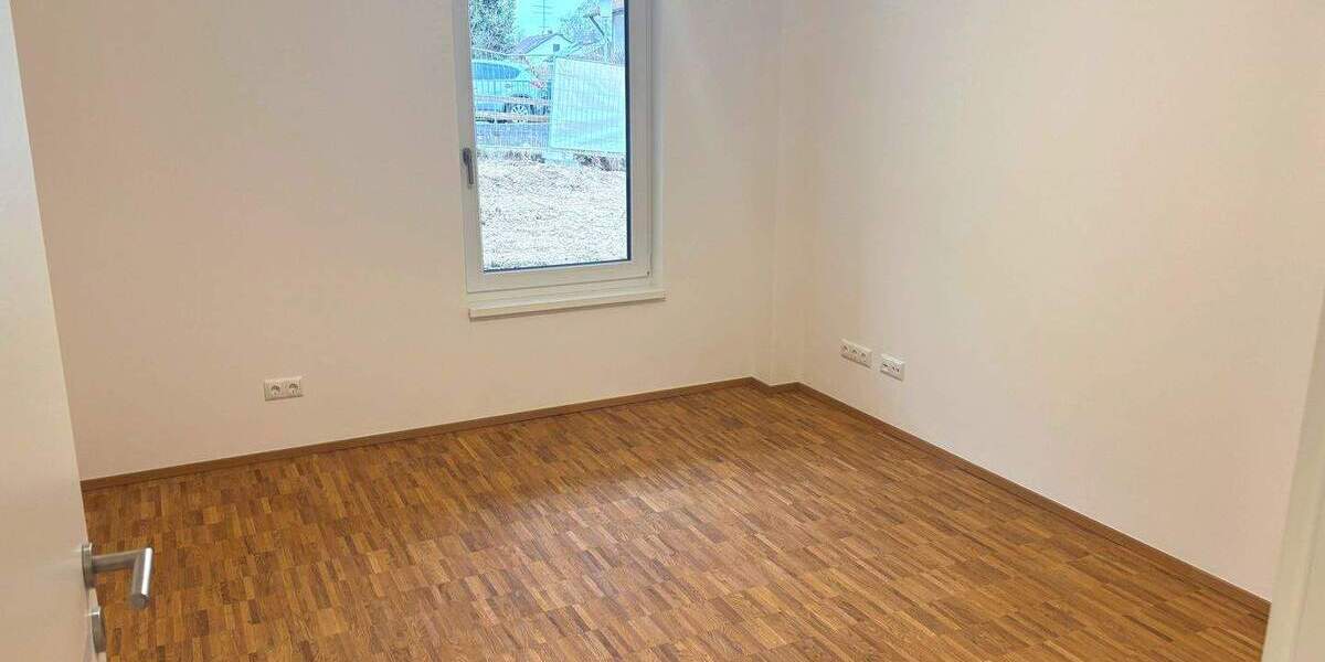 Etagenwohnung Markt Schwaben - 3 Zimmer, 82 m&sup2;, 1.650&euro; | Angebot:25698392