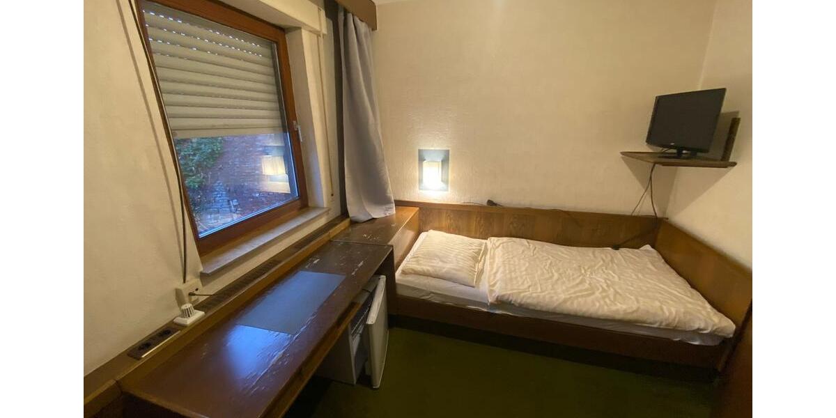 Etagenwohnung Gummersbach Berstig Süd - 1 Zimmer, 24 m&sup2;, 320&euro; | Angebot:26166750