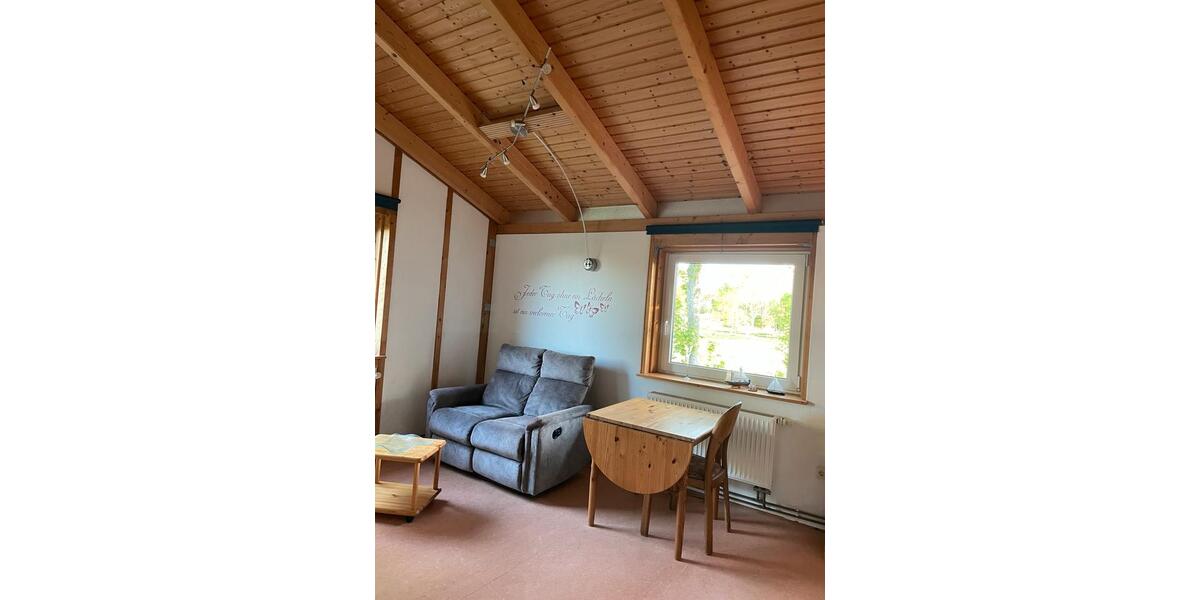 Dachgeschoßwohnung Brunsbüttel - 1 Zimmer, 25 m&sup2;, 430&euro; | Angebot:26681443