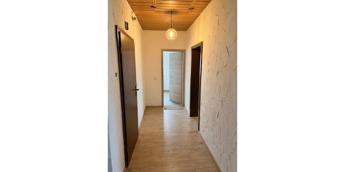 Dachgeschoßwohnung Schwanstetten - 3 Zimmer, 80 m&sup2;, 800&euro; | Angebot:26265598