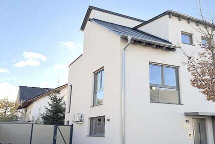 Haus Büttelborn - 5 Zimmer, 202 m&sup2;, 2.600&euro; | Angebot:26762023