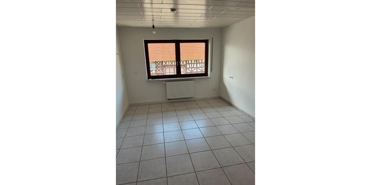 Etagenwohnung Rosenfeld - 4.5 Zimmer, 134 m&sup2;, 1.300&euro; | Angebot:25993674