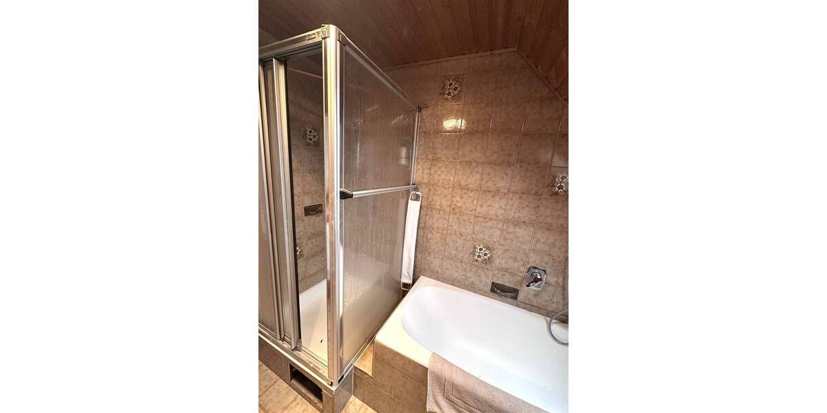 Einfamilienhaus Oberdachstetten - 8 Zimmer, 173 m&sup2;, 1.200&euro; | Angebot:26657158