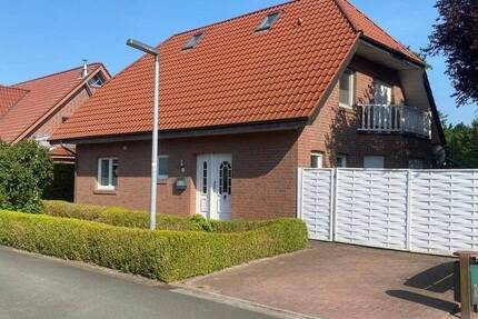 Einfamilienhaus mit Garage und Carport in Sackgassenlage in Friesoythe