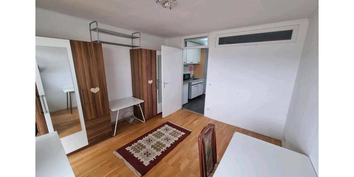 Etagenwohnung Sindelfingen Eichholz - 1 Zimmer, 25 m&sup2;, 750&euro; | Angebot:24840712