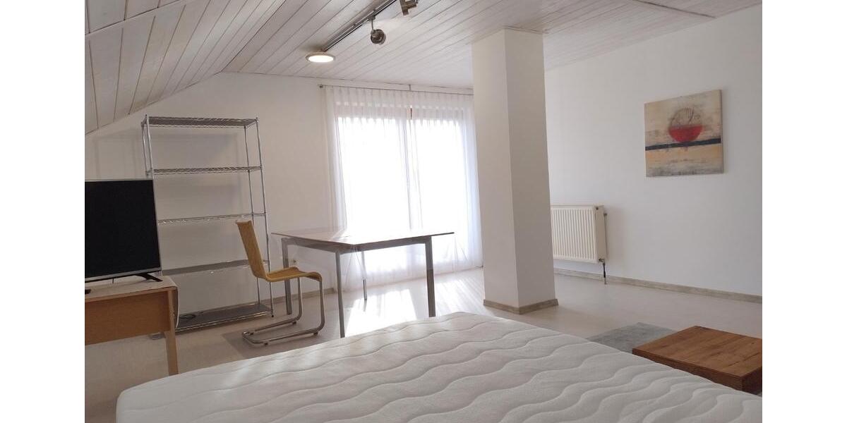 Dachgeschoßwohnung Bogen - 1 Zimmer, 48 m&sup2;, 400&euro; | Angebot:26585580