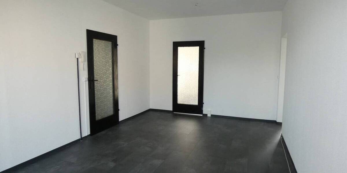 Etagenwohnung Fraureuth - 3 Zimmer, 58 m&sup2;, 380&euro; | Angebot:26741542