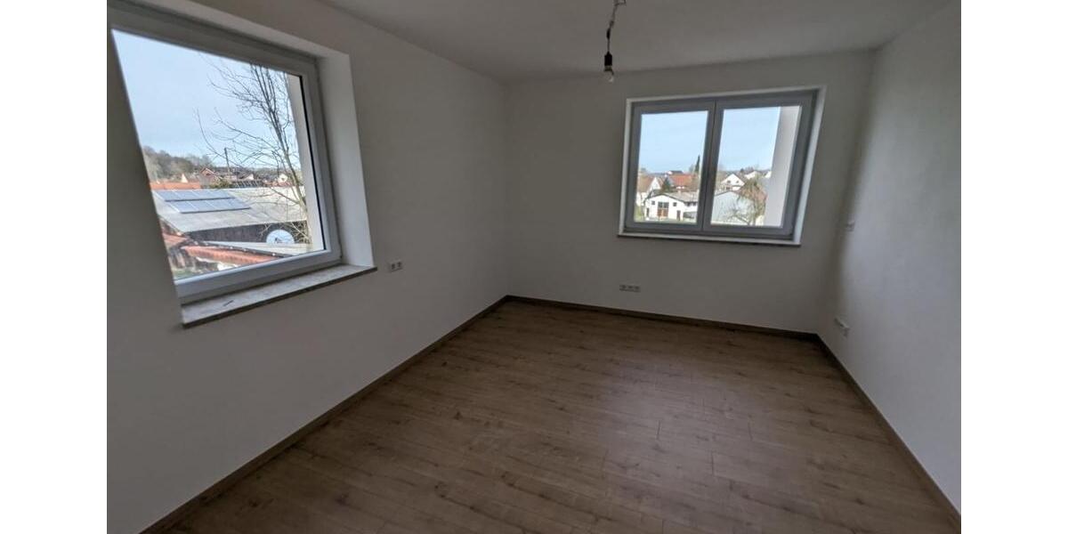Etagenwohnung Berkheim - 4 Zimmer, 146 m&sup2;, 1.590&euro; | Angebot:25905622