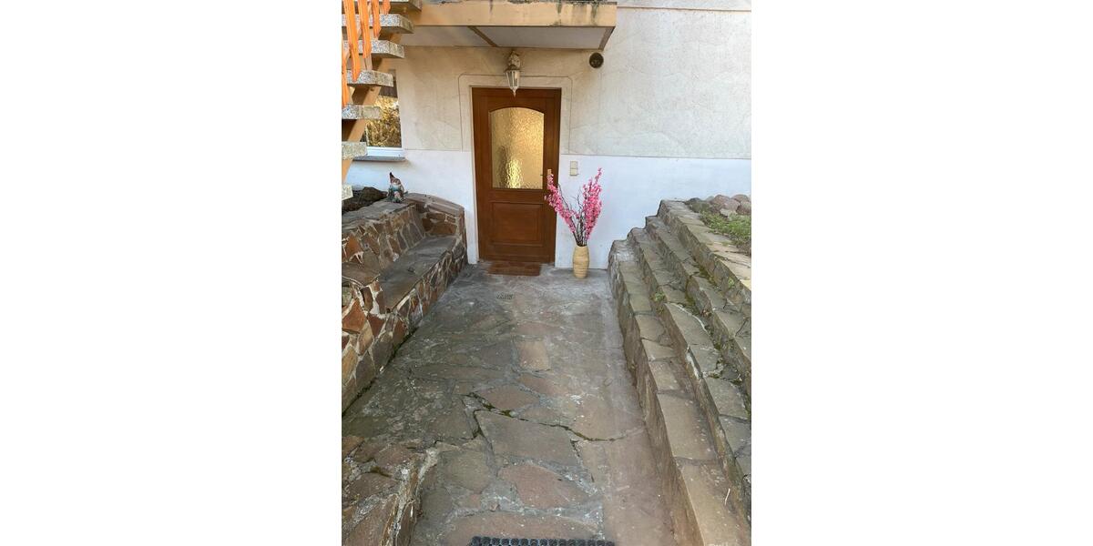 Erdgeschoßwohnung Groitzsch - 3 Zimmer, 62 m&sup2;, 600&euro; | Angebot:24701343