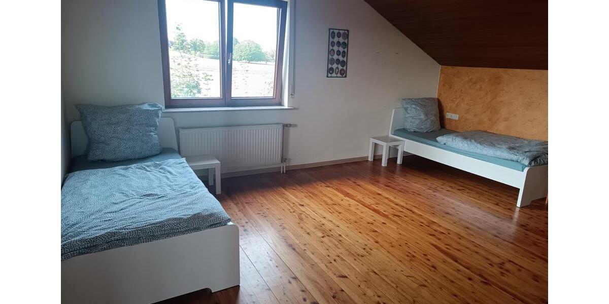 Wohnen auf Zeit Niefern-Öschelbronn Öschelbronn - 4 Zimmer, 2.450&euro; | Angebot:21869842