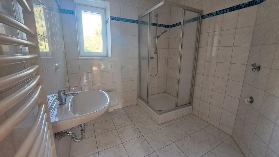 Erdgeschoßwohnung Zeitz - 2 Zimmer, 63 m&sup2;, 410&euro; | Angebot:26232286