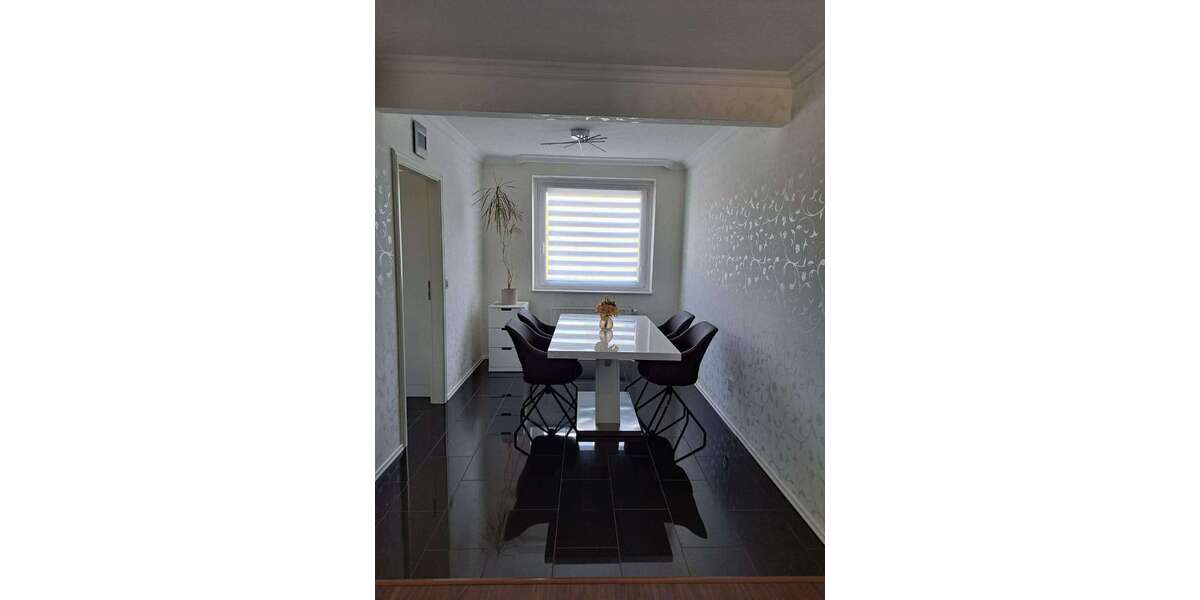 Etagenwohnung Sarstedt - 3 Zimmer, 87 m&sup2;, 850&euro; | Angebot:26068922