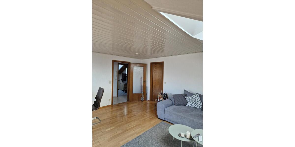 Dachgeschoßwohnung Oberteuringen - 3.5 Zimmer, 85 m&sup2;, 950&euro; | Angebot:25963169