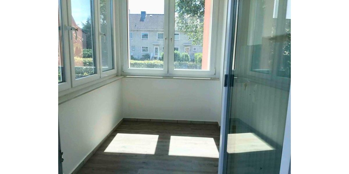 Schicke 3,5-Zimmer-Wohnung mit Balkon und Garten 3 zimmer