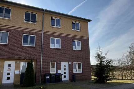 Haus Schwerin Friedrichsthal - 5 Zimmer, 140 m&sup2;, 1.470&euro; | Angebot:25866071