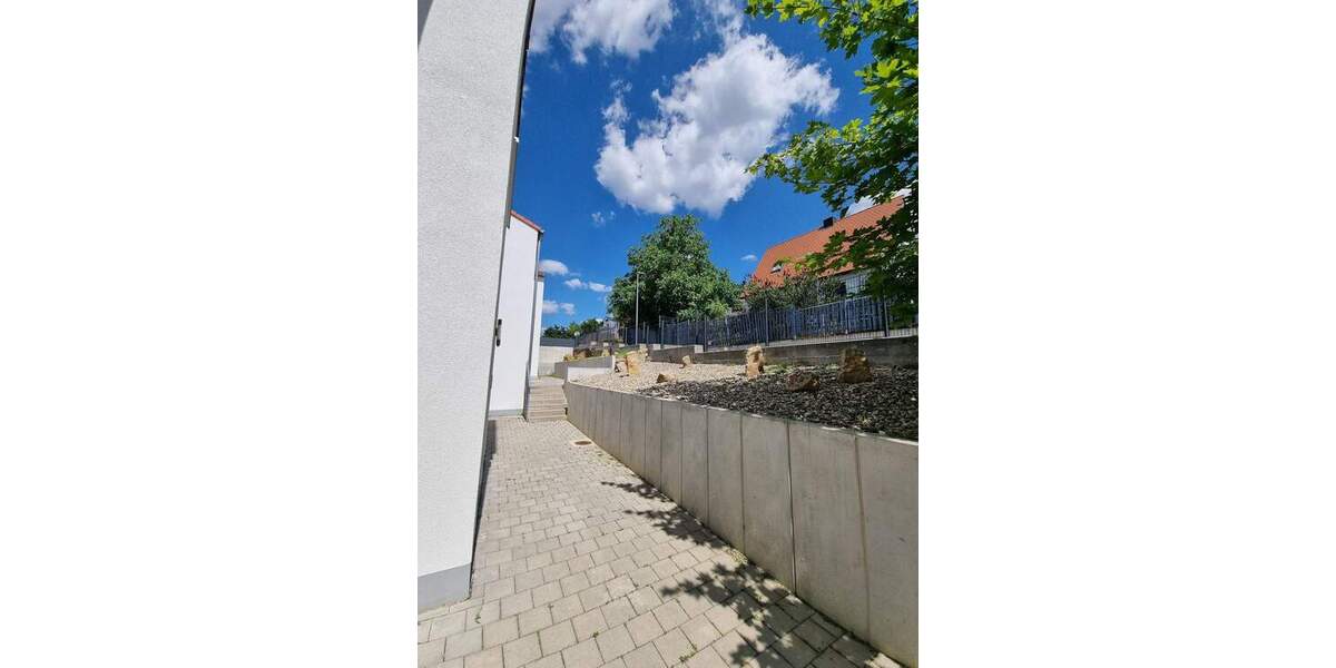 Etagenwohnung Lenting - 3 Zimmer, 82 m&sup2;, 1.189&euro; | Angebot:26751545