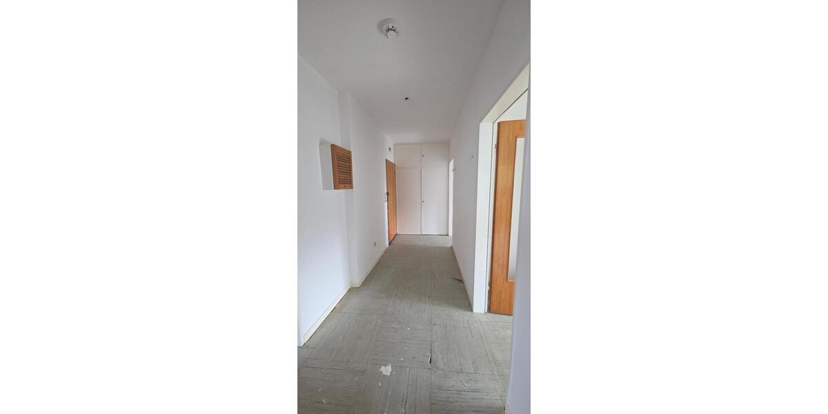 Dachgeschoßwohnung Hagen - 2.5 Zimmer, 66 m&sup2;, 350&euro; | Angebot:23107656