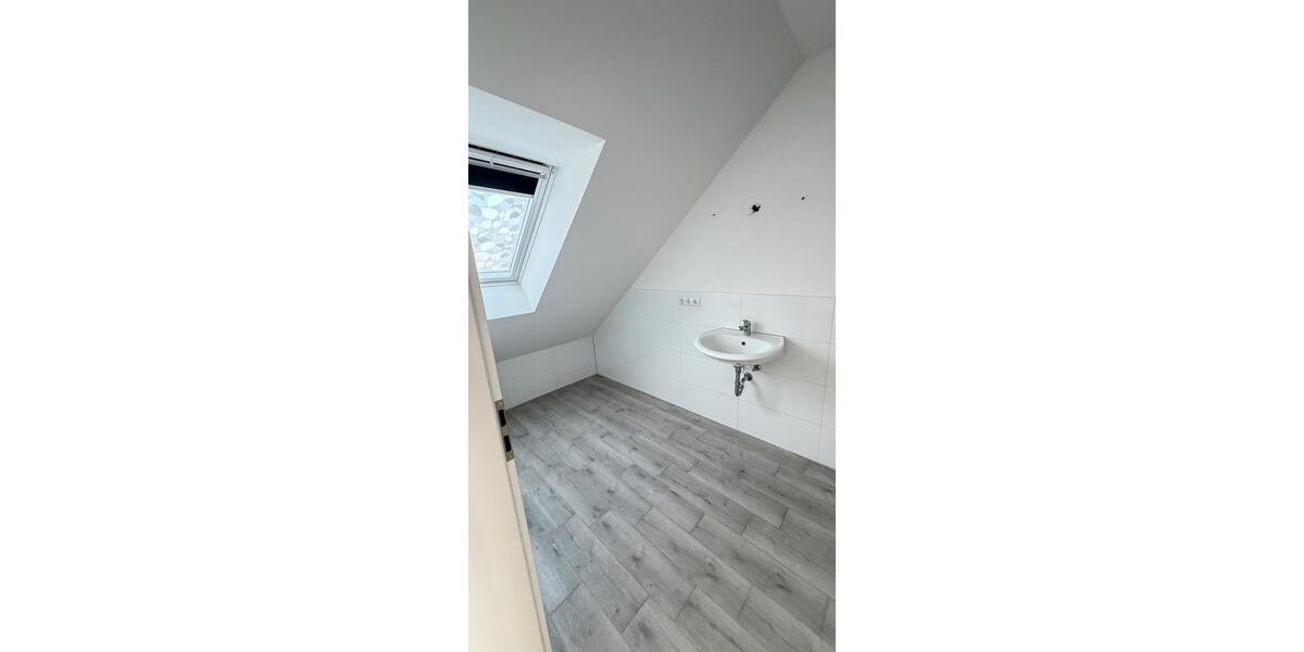 Dachgeschoßwohnung Hagenburg - 2 Zimmer, 73 m&sup2;, 895&euro; | Angebot:26233693