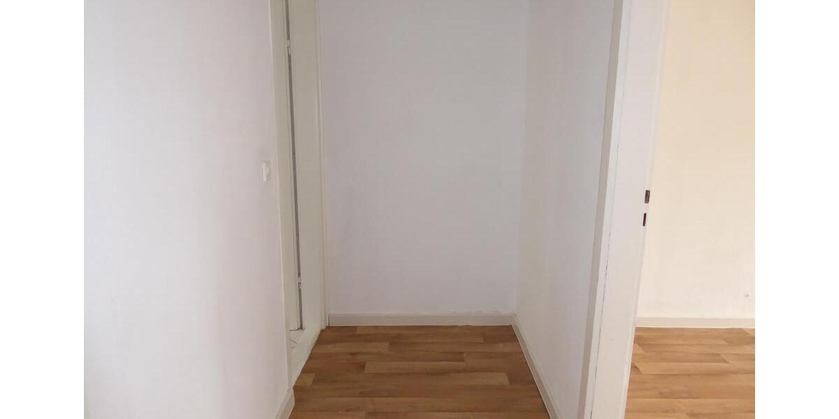 Etagenwohnung Bernburg (Saale) - 2 Zimmer, 47 m&sup2;, 255&euro; | Angebot:26678149