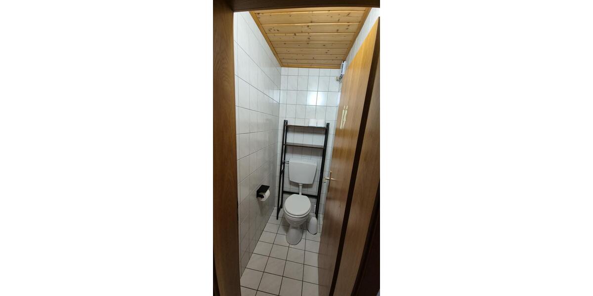 Dachgeschoßwohnung Schernfeld Birkhof - 3 Zimmer, 60 m&sup2;, 600&euro; | Angebot:26036580