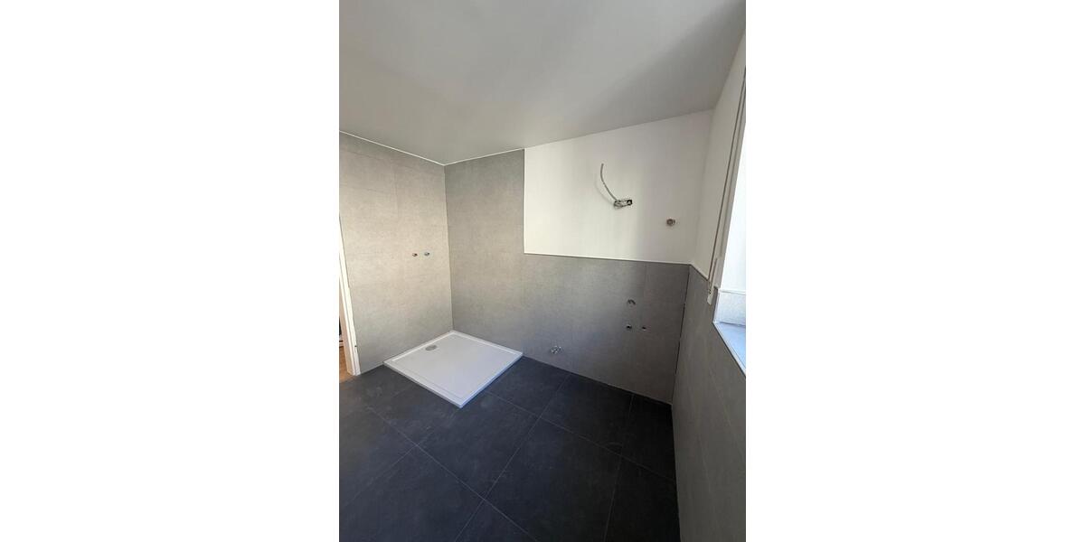 Etagenwohnung Düsseldorf Stadtbezirk 7 - 2.5 Zimmer, 89 m&sup2;, 1.350&euro; | Angebot:26678017